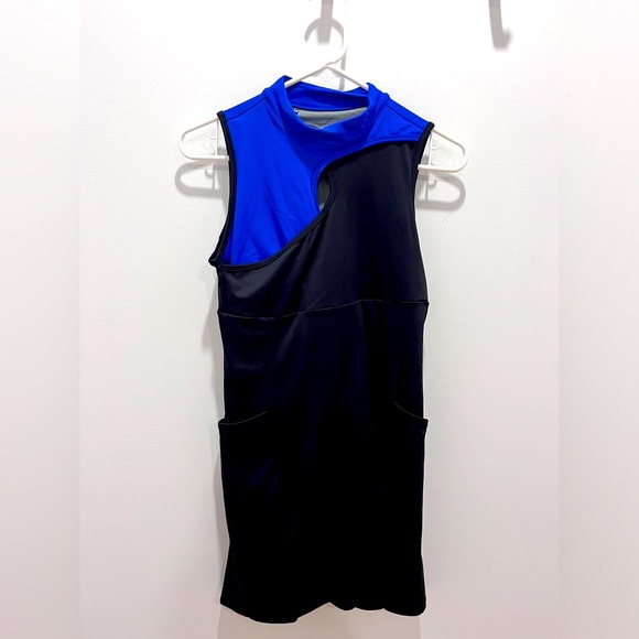 XS Adidas Golf Dress with Undershorts - Picture 1 of 2